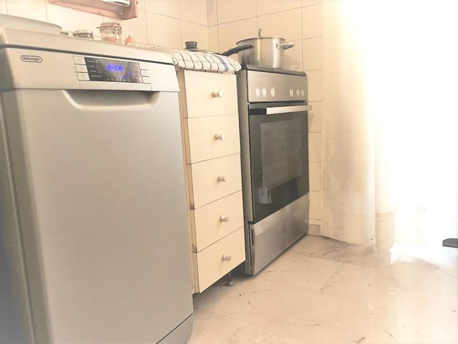 Theano'S Cozy & Quiet Lux Central Flat - Wifi & Full Amenities Πάτρα Εξωτερικό φωτογραφία